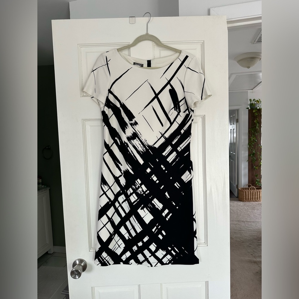 Muse Black and White Abstract Midi Dress